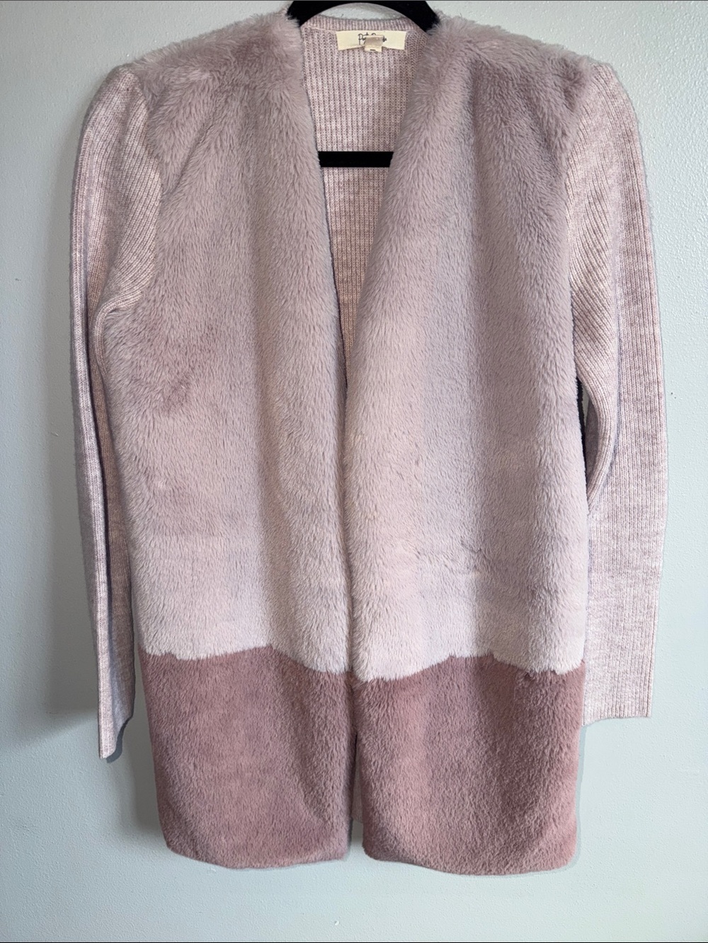 Peyton Primrose Cozy Two-Tone Faux-Fur Open Cardigan Sweater - Blush Pink Size M